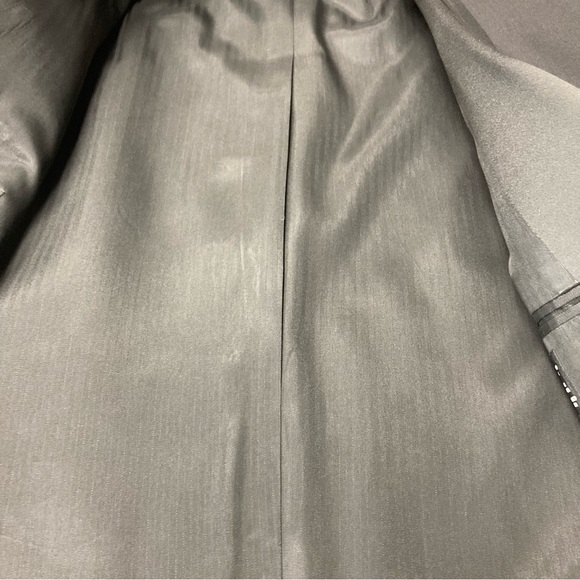 Stafford Tuxedo 2 Piece Black 48L 36W like new - Picture 11 of 16